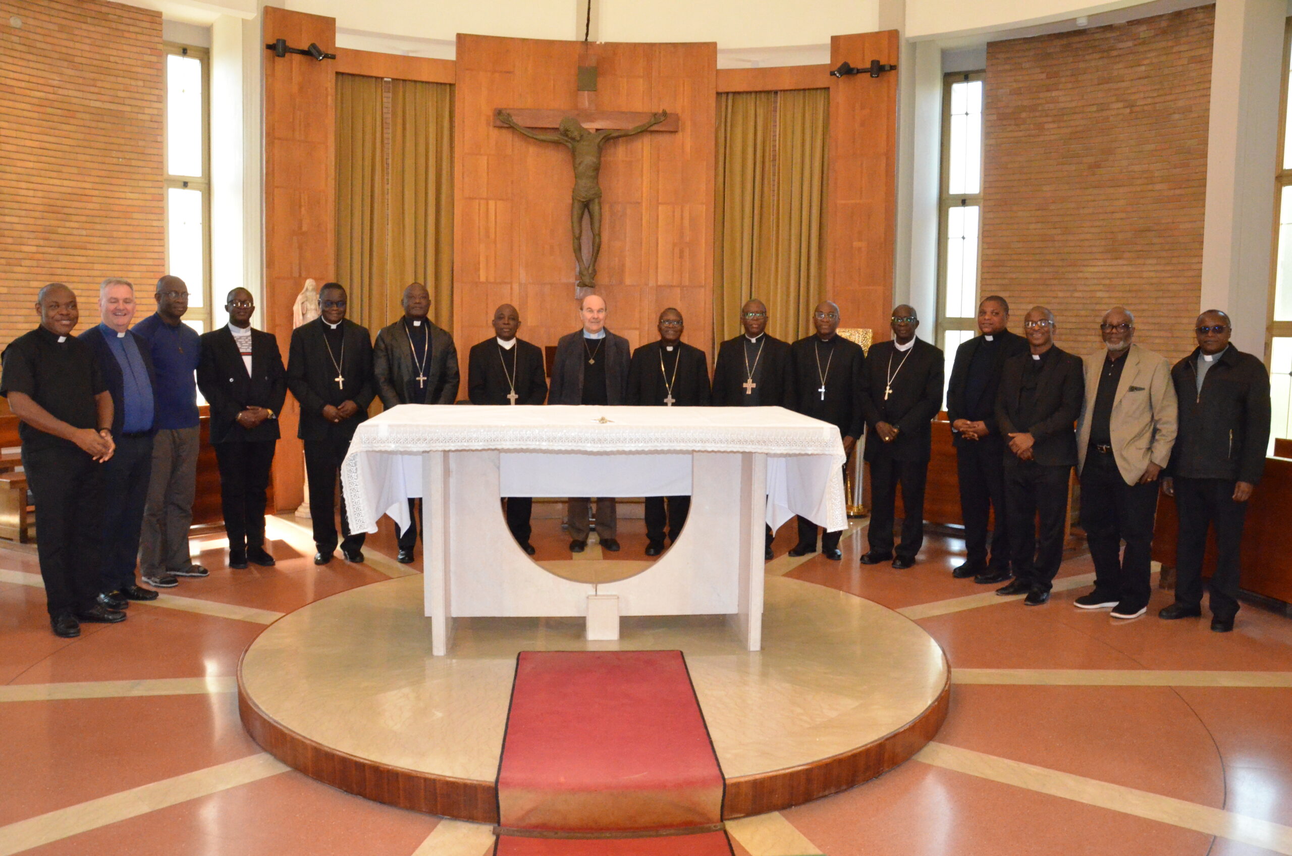 Les évêques du Libéria, de la Sierra Leone et de la Gambie au Généralat SMA